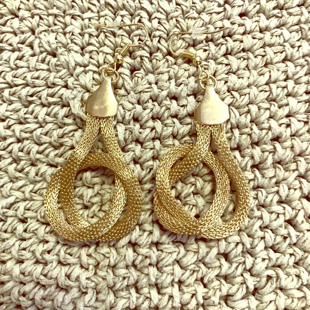 Classic Gold Mesh Lightweight Knotted Earrings.